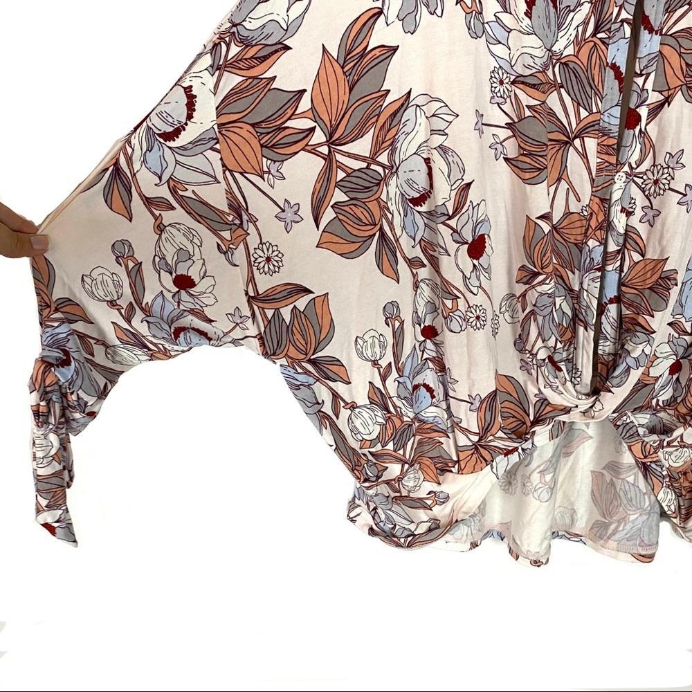Free People Floral Dolman Keepin On Blouse - Picture 5 of 9